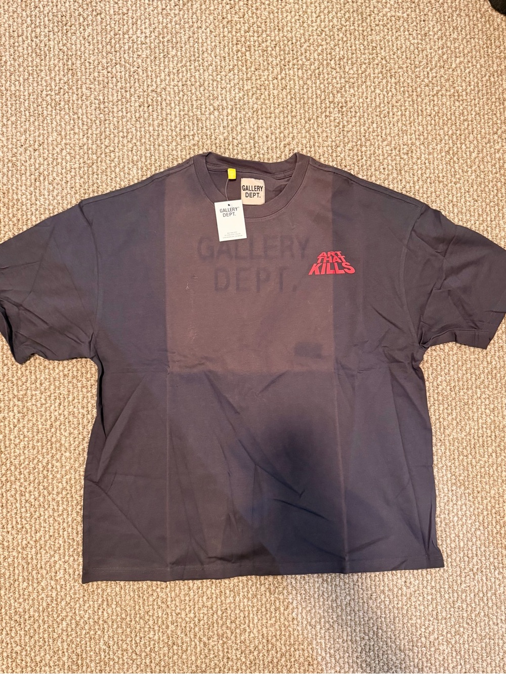 Gallery Dept Black Short-Sleeve Graphic Tee with Red Chest Logo